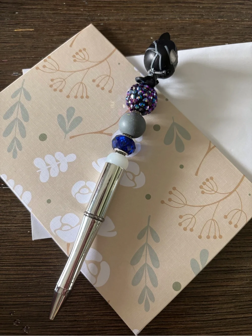 Marvel Doorables: Black Panther: Black Panther handmade beaded pen
